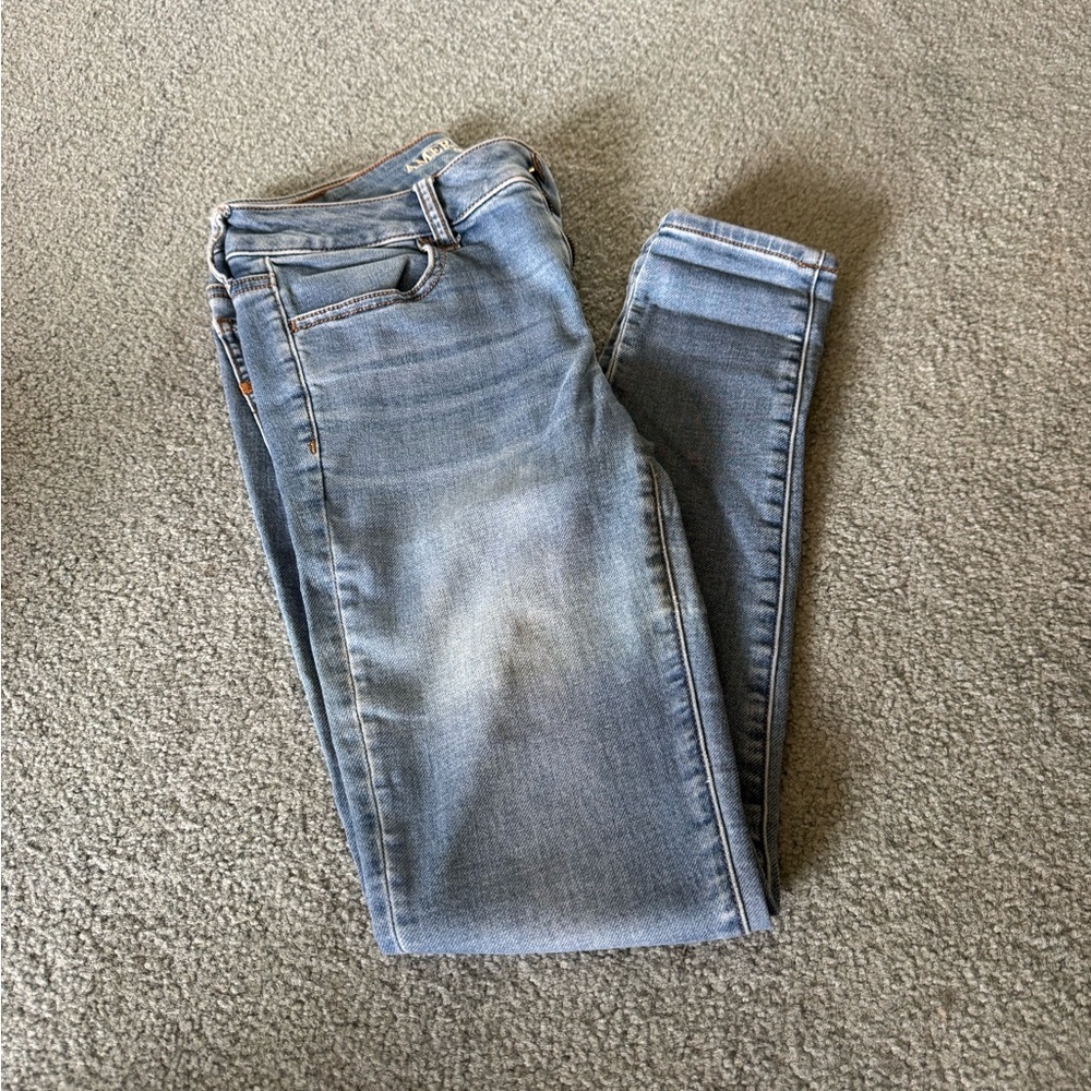 American Eagle Outfitters Light Blue Mid Rise Jeggings